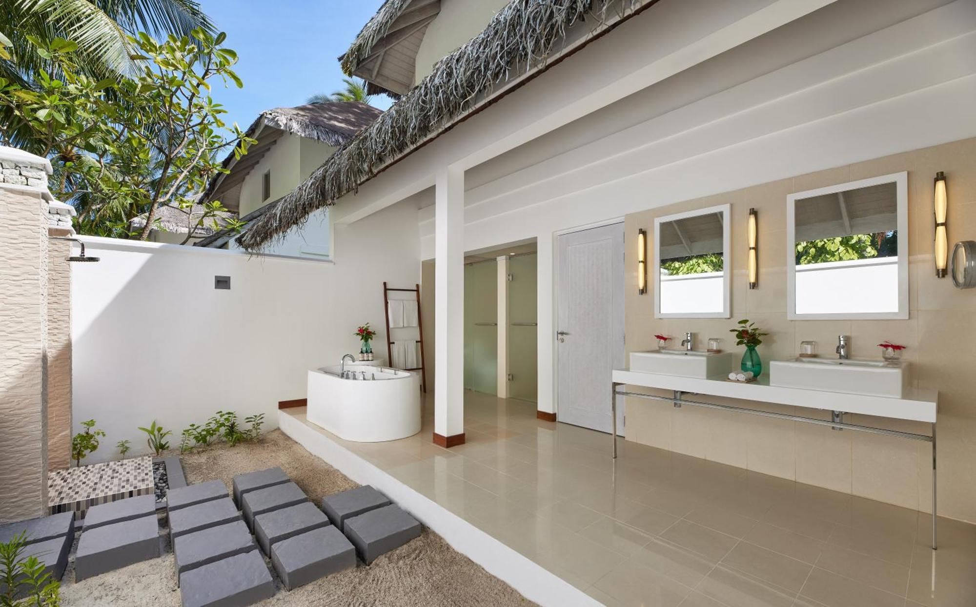 Nh Maldives Kuda Rah Resort - Stays Of 5 Nights Or More, 40 Percent Off Shared Roundtrip Transport Dhangethi Exterior foto